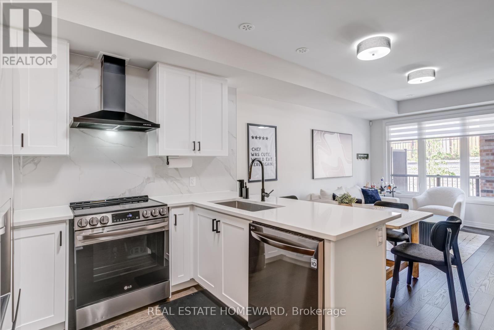 Photo 24 of 12 40 Baynes Way, Bradford West Gwillimbury ON