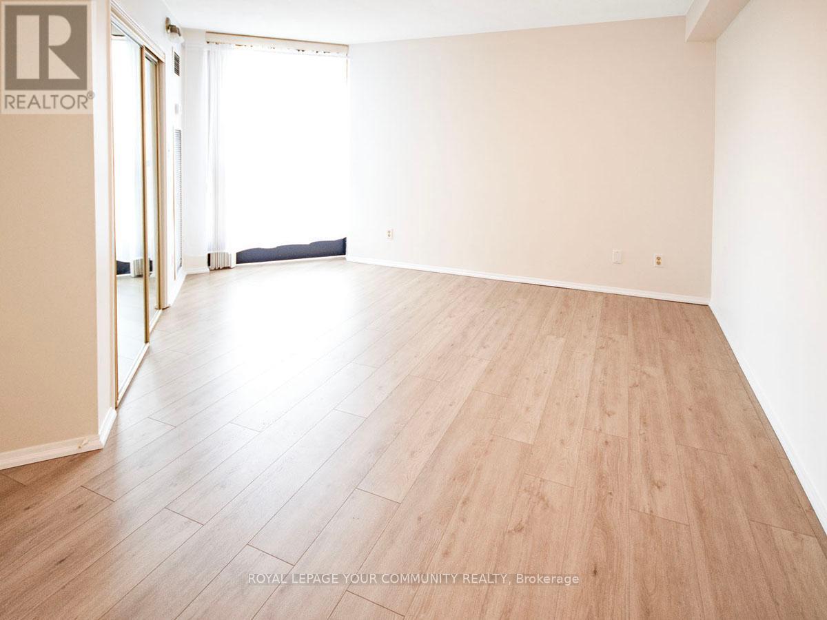 Photo 4 of 309 70 Baif Boulevard, Richmond Hill ON