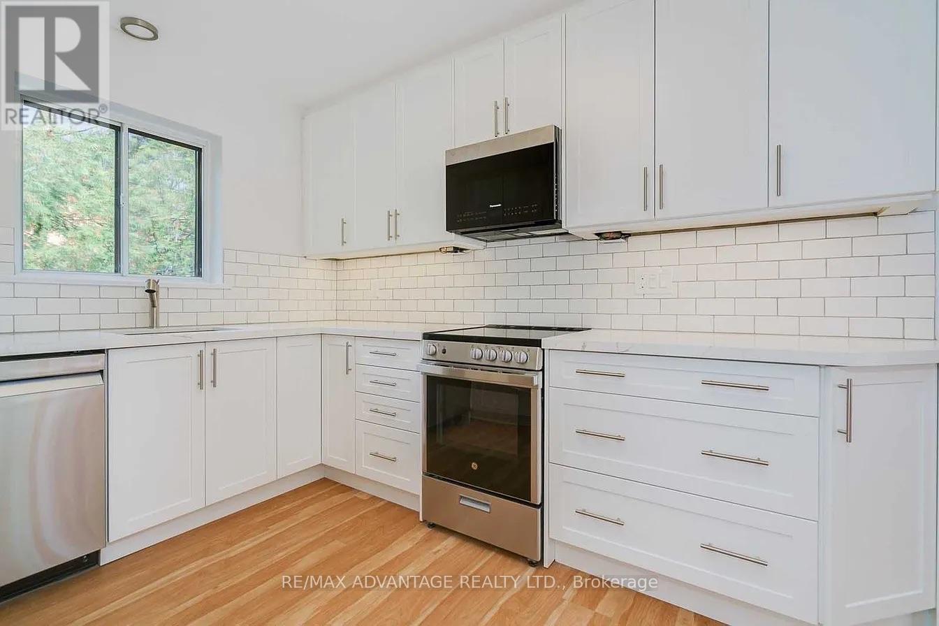 Photo 9 of 108 Hubbard Boulevard, Toronto ON