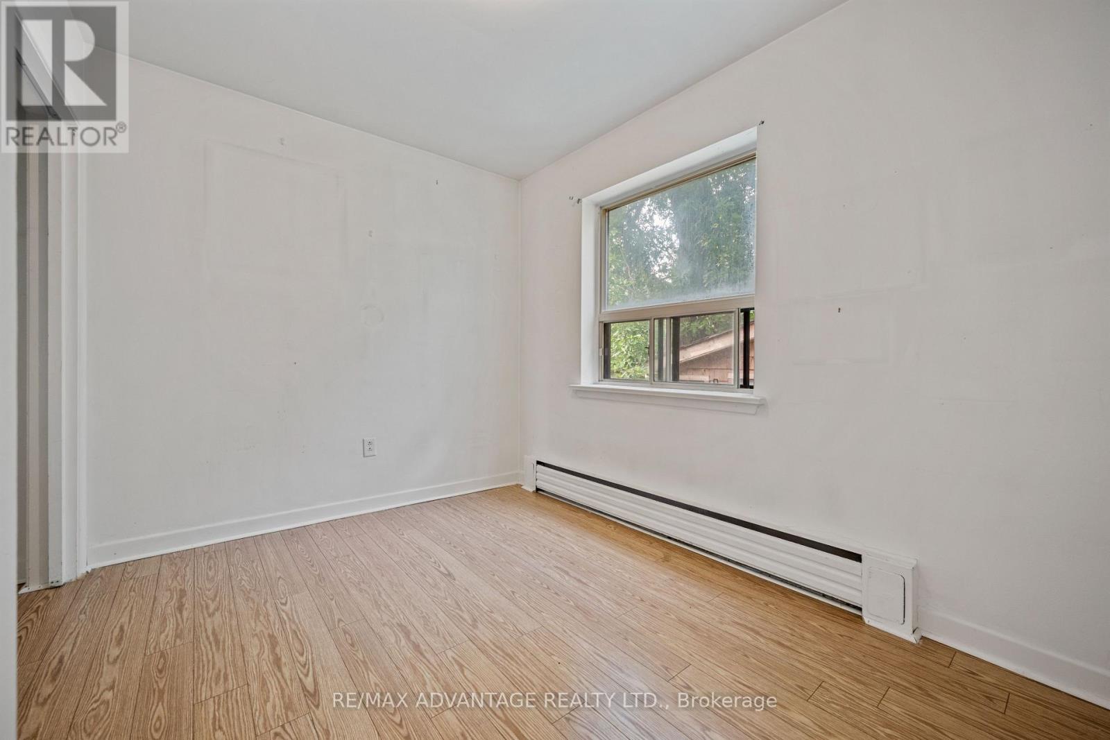 Photo 11 of 106 Hubbard Boulevard, Toronto ON