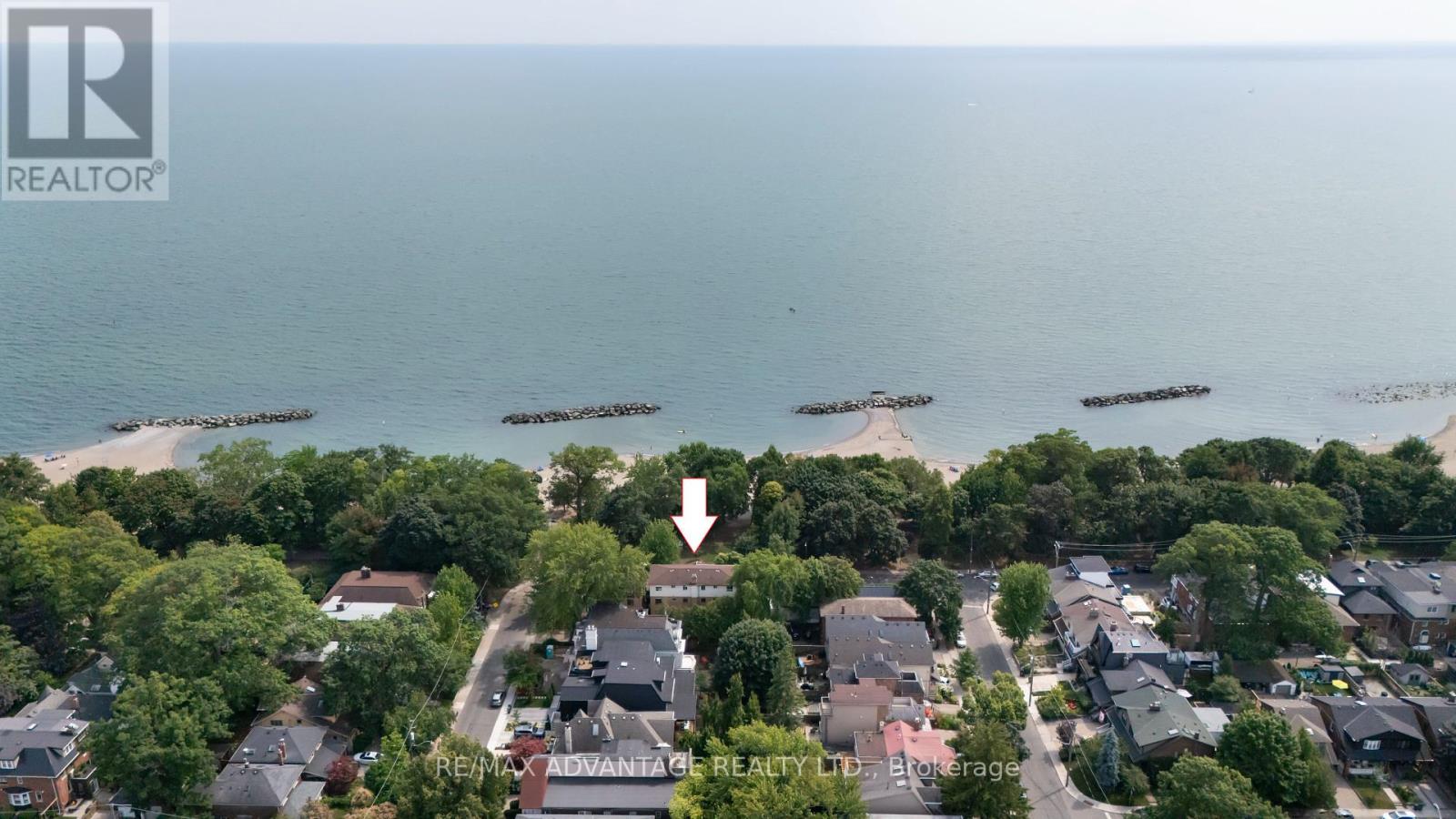 Photo 4 of 106 Hubbard Boulevard, Toronto ON