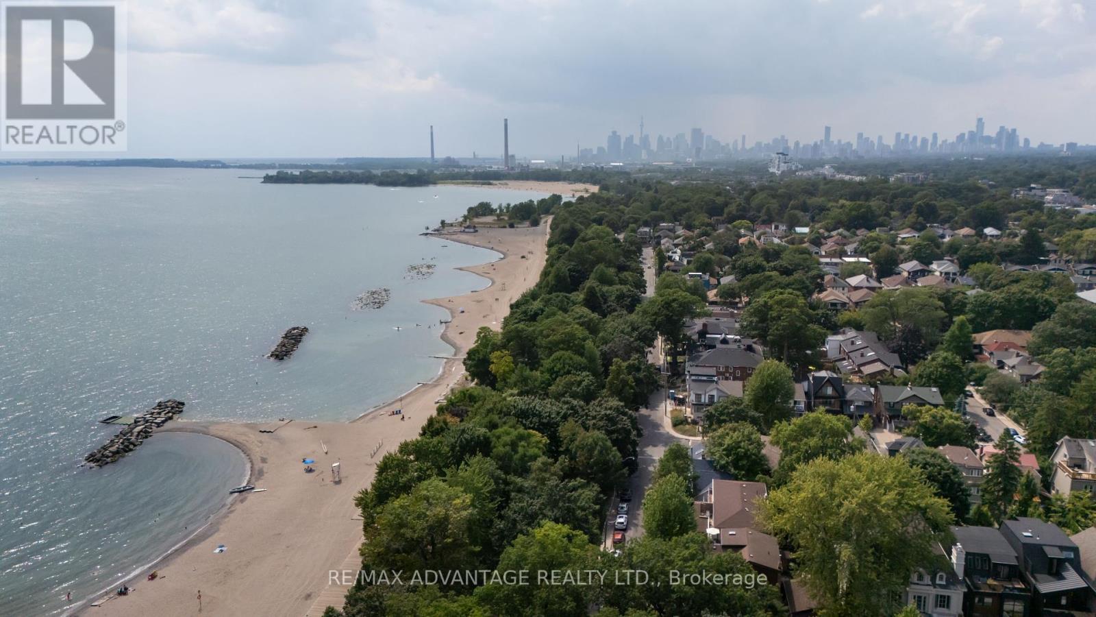 Photo 31 of 106 Hubbard Boulevard, Toronto ON