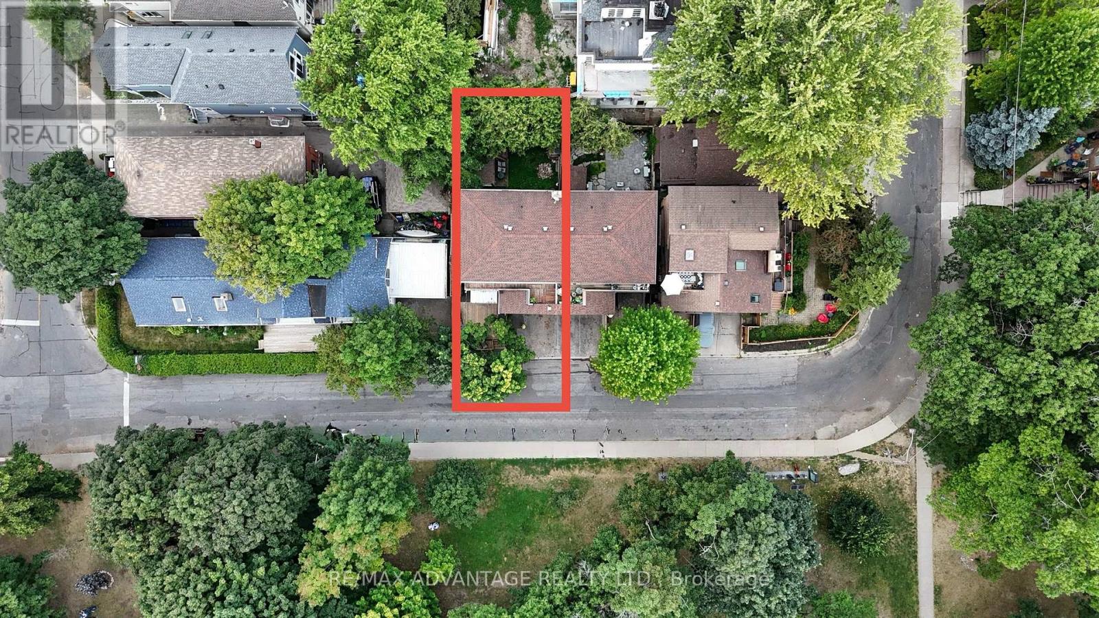 Photo 5 of 106 Hubbard Boulevard, Toronto ON
