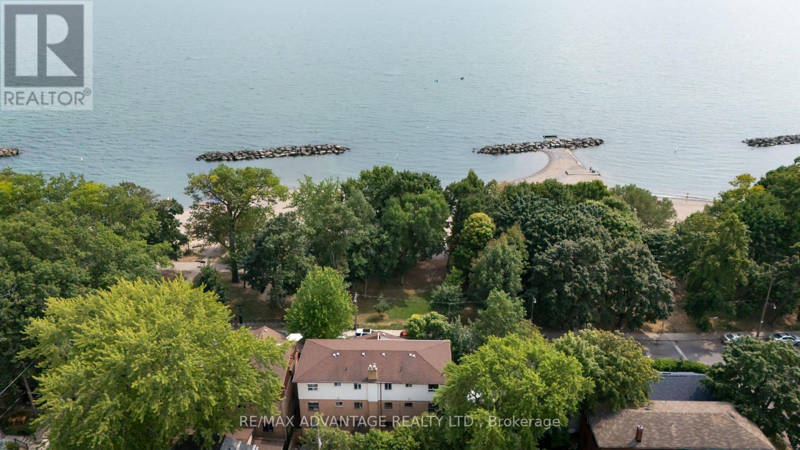 Photo 3 of 106 Hubbard Boulevard, Toronto ON