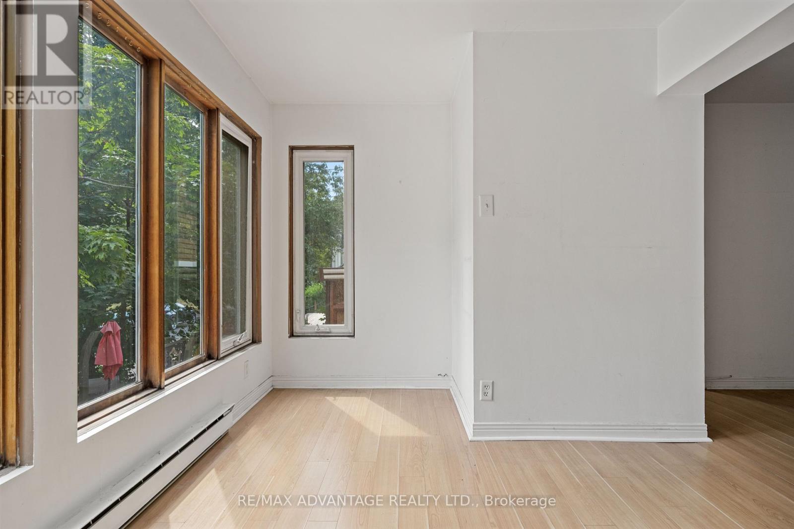 Photo 7 of 106 Hubbard Boulevard, Toronto ON