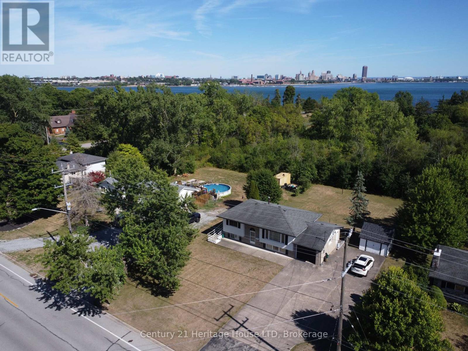Photo 5 of 310 Albany Street, Fort Erie ON