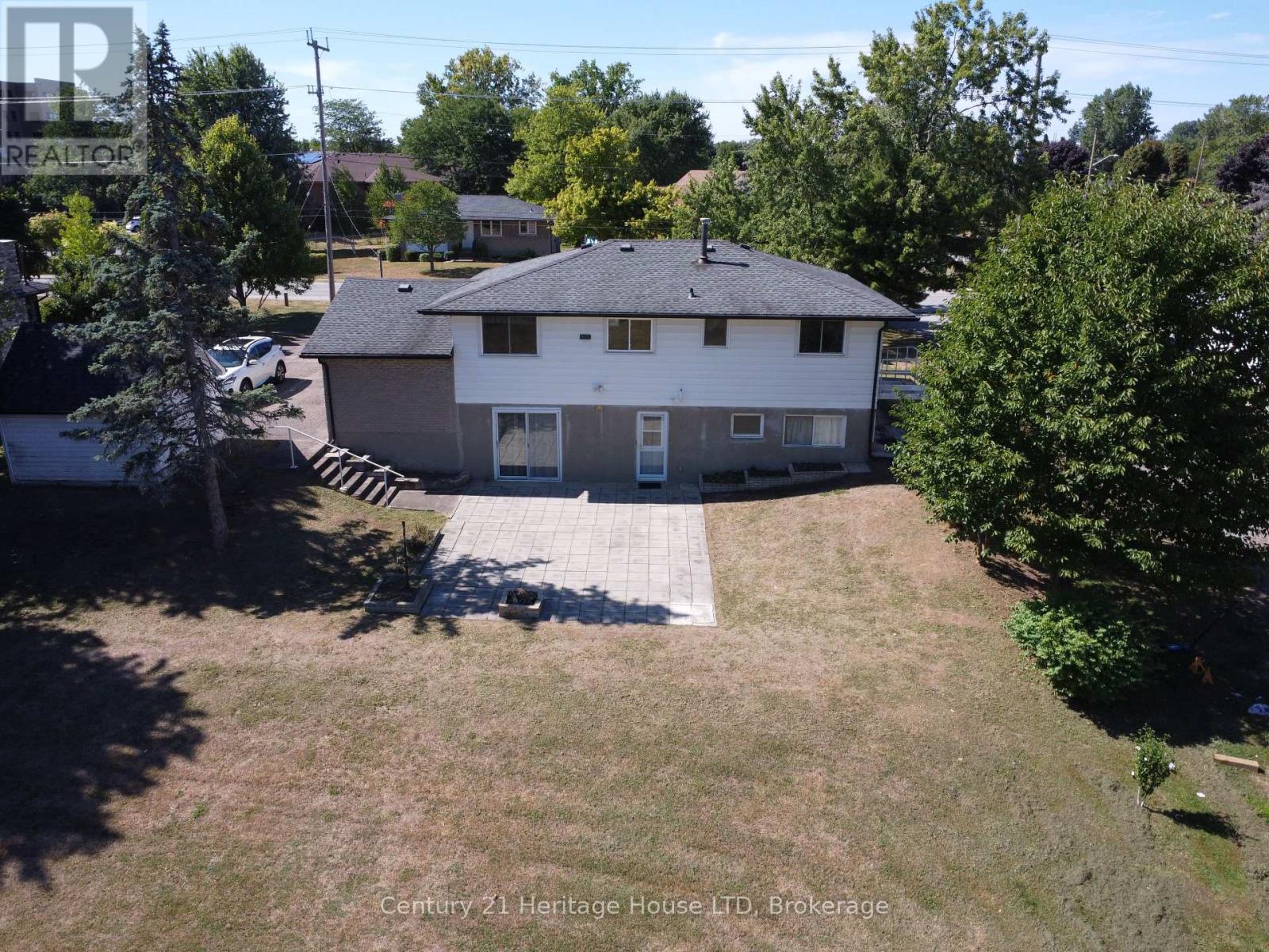 Photo 8 of 310 Albany Street, Fort Erie ON