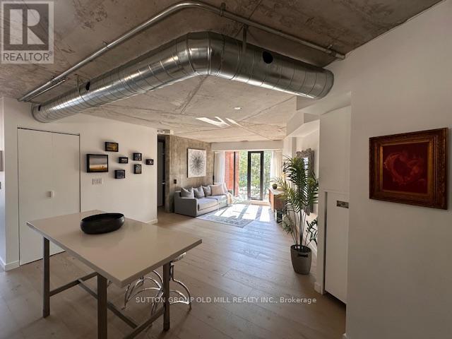 Photo 12 of 211 456 College Street, Toronto ON