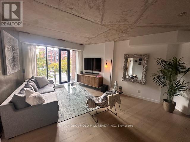 Photo 13 of 211 456 College Street, Toronto ON