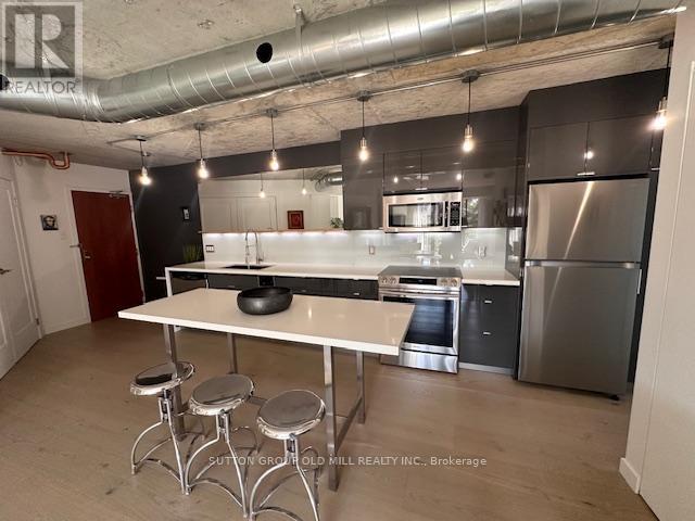 Photo 2 of 211 456 College Street, Toronto ON