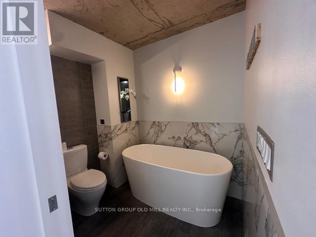 Photo 20 of 211 456 College Street, Toronto ON