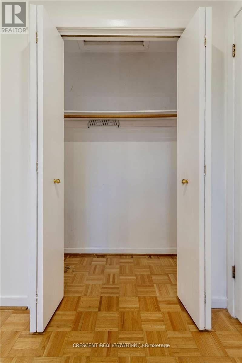 Photo 11 of Upper 4036 Dunmow Crescent, Mississauga ON