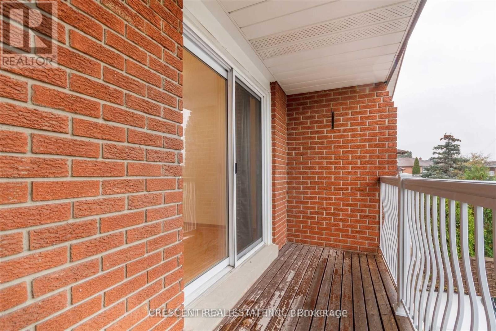 Photo 18 of Upper 4036 Dunmow Crescent, Mississauga ON