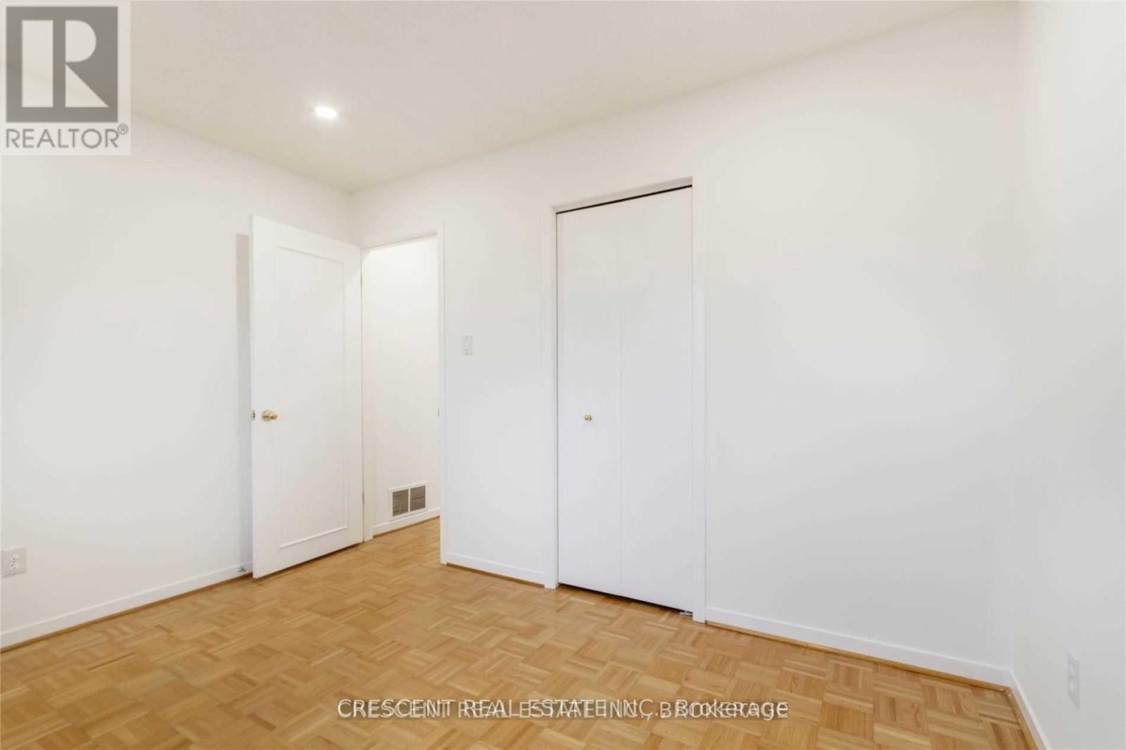 Photo 12 of Upper 4036 Dunmow Crescent, Mississauga ON