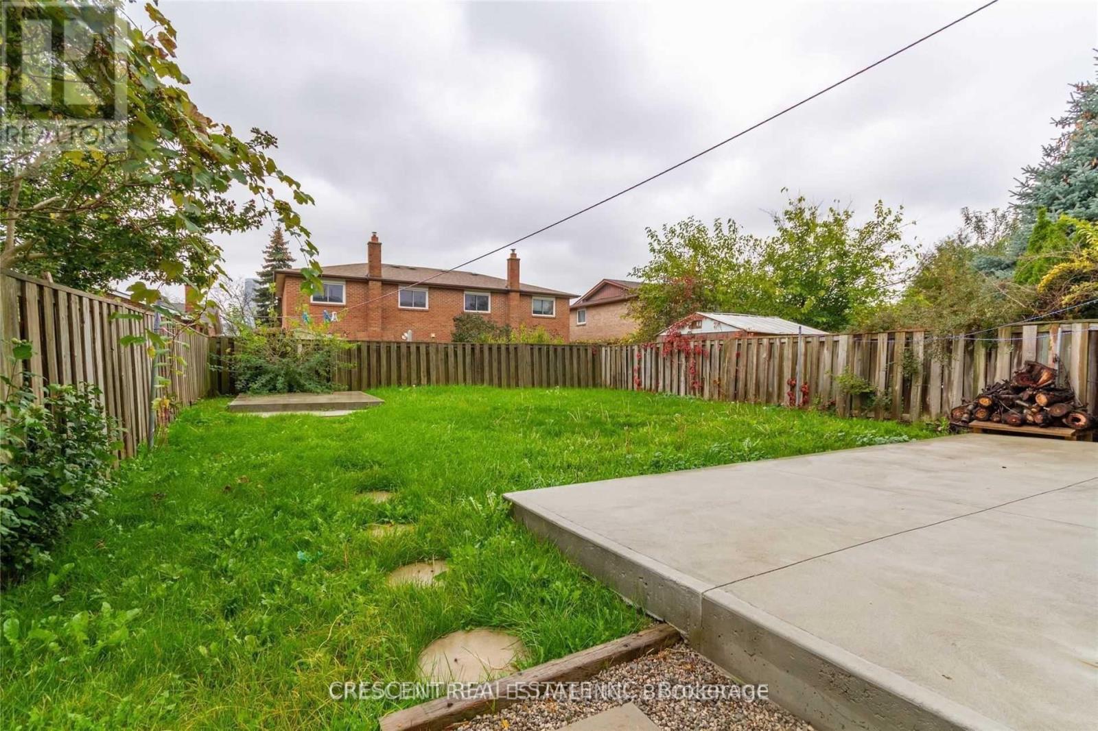 Photo 21 of Upper 4036 Dunmow Crescent, Mississauga ON