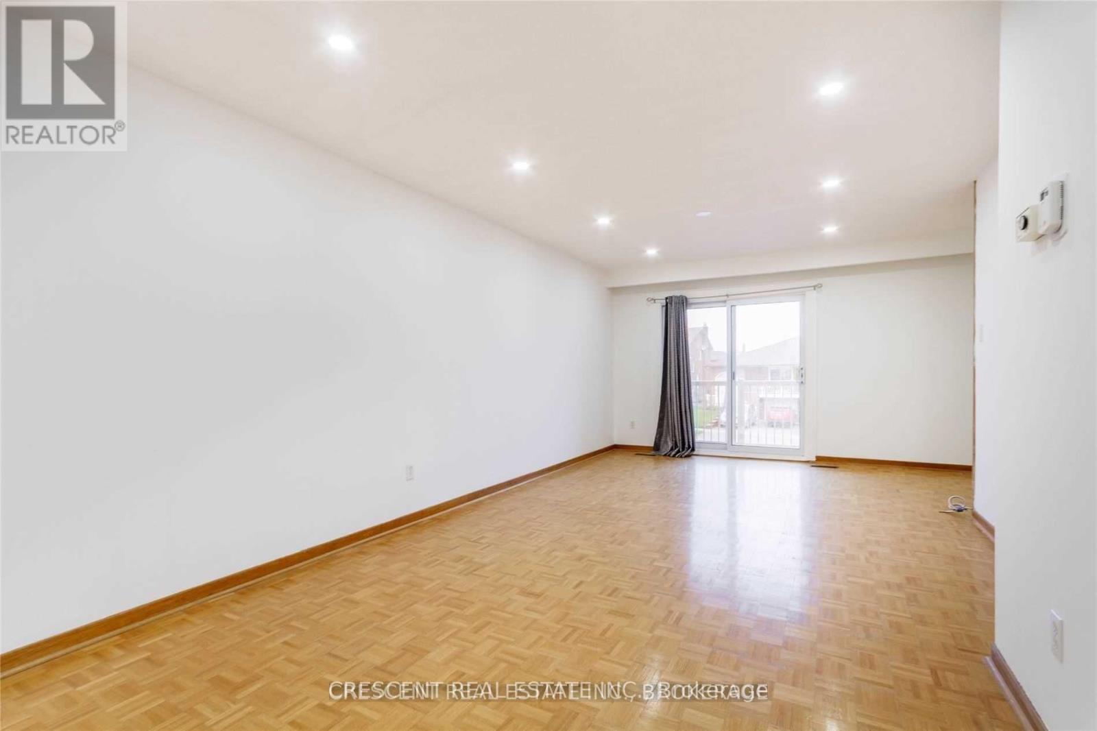 Photo 6 of Upper 4036 Dunmow Crescent, Mississauga ON