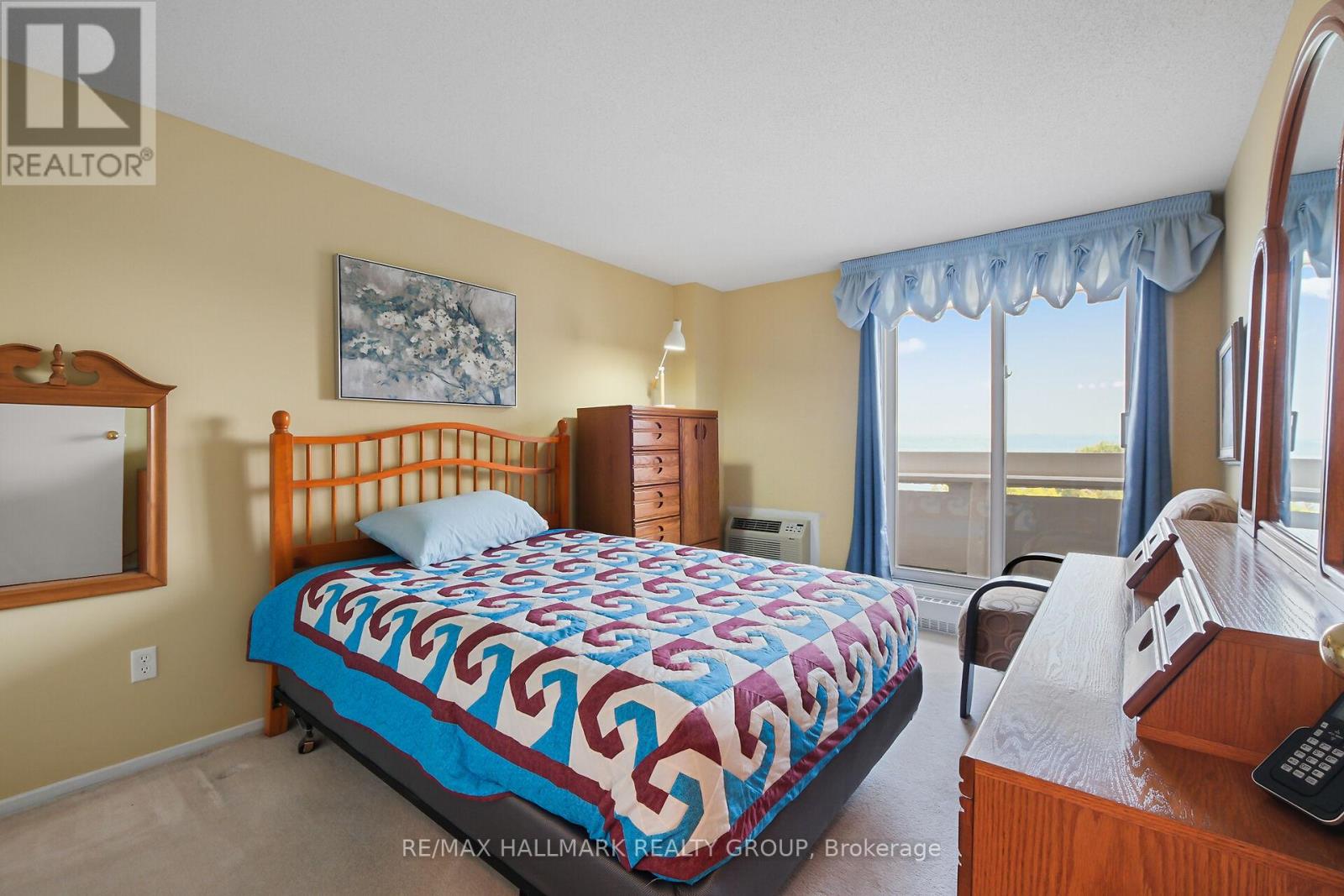 Photo 17 of 602 1081 Ambleside Drive, Ottawa ON