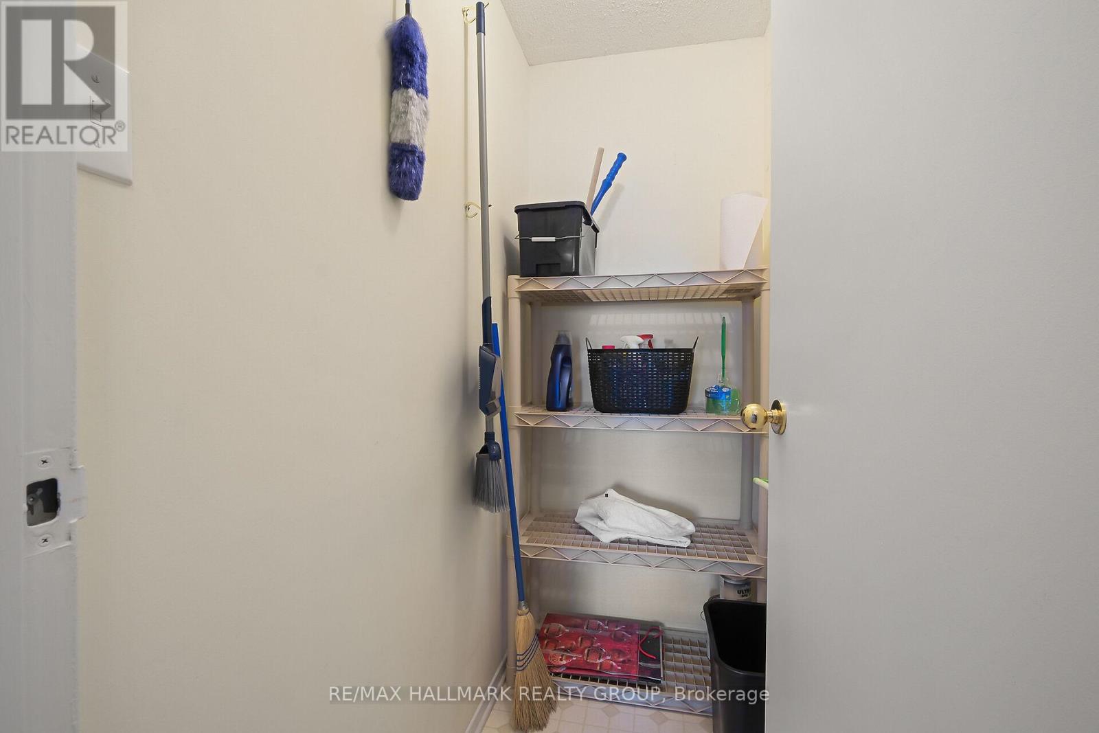 Photo 23 of 602 1081 Ambleside Drive, Ottawa ON