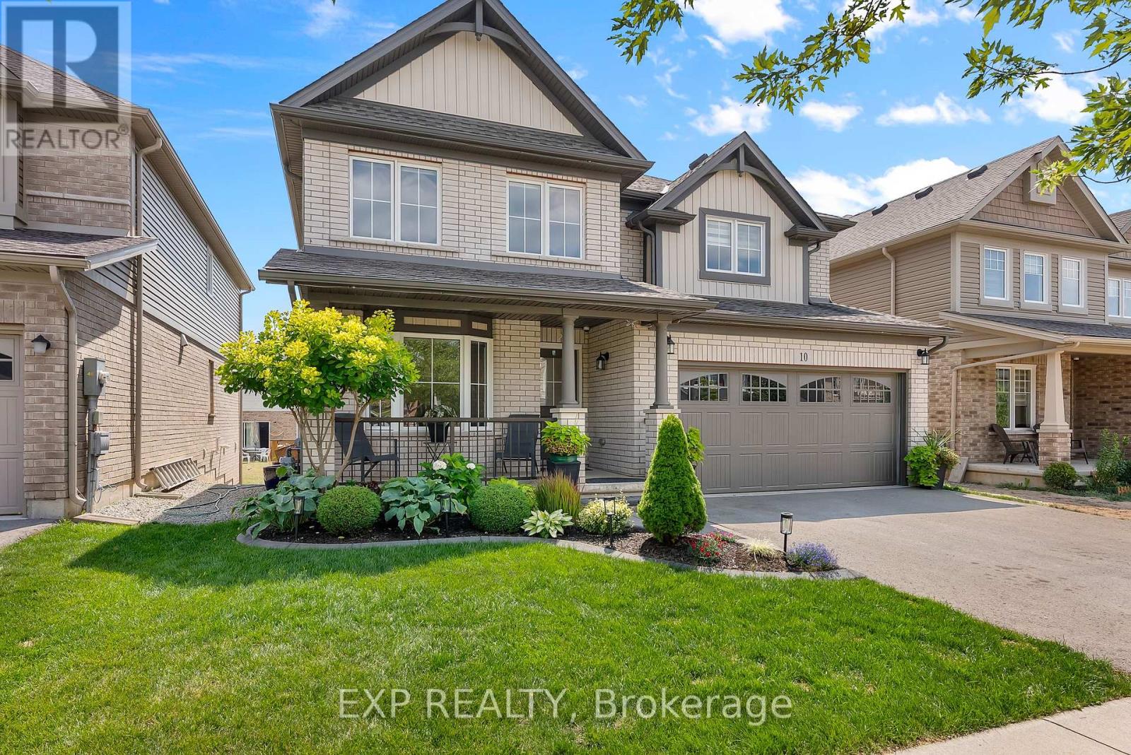 Photo 2 of 10 Riley Avenue, Pelham ON
