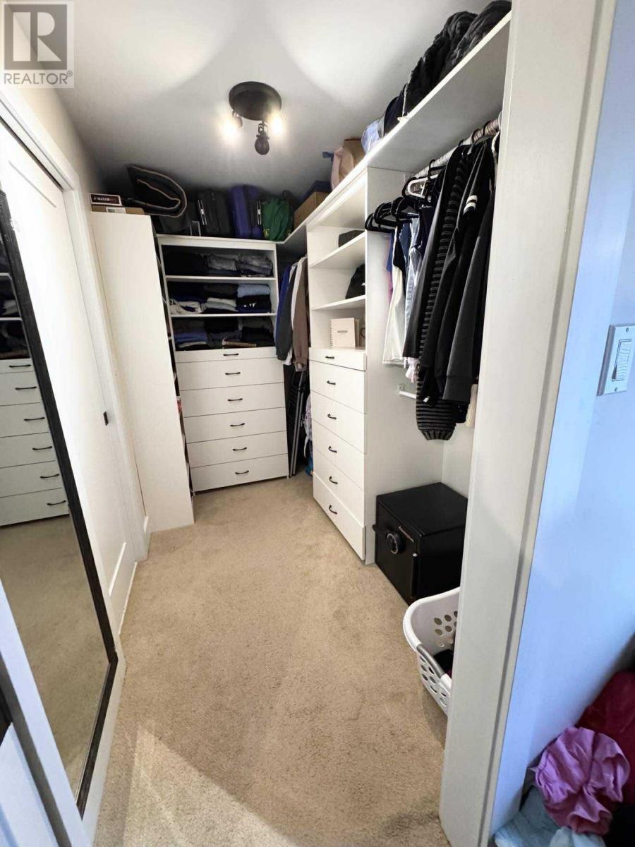 25 CHARLOTTE DRIVE - 23