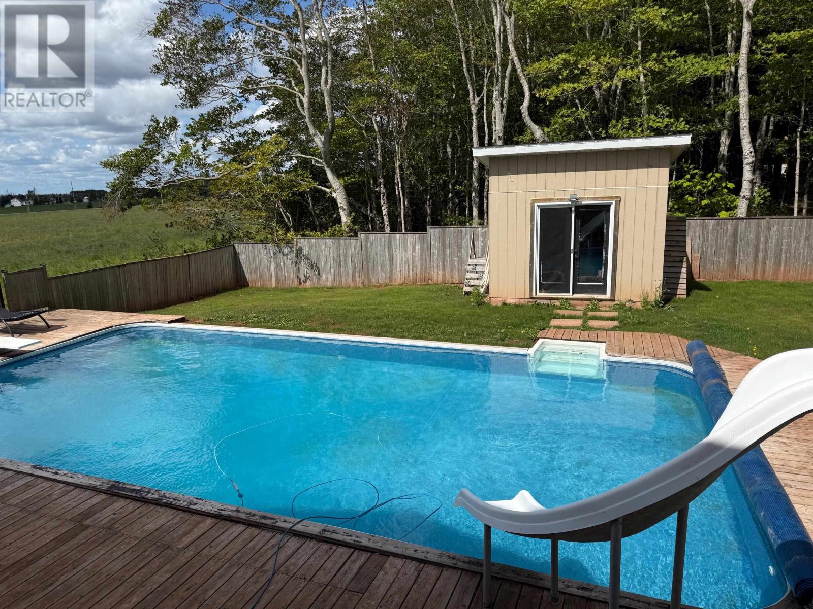25 CHARLOTTE DRIVE - 27