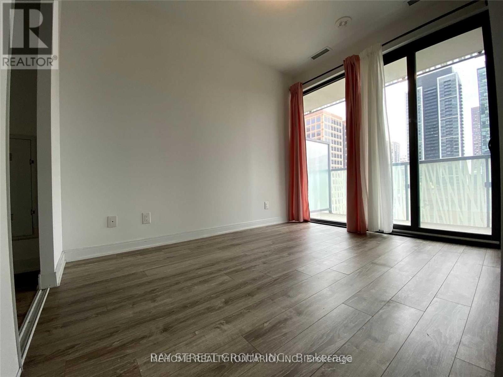 Photo 3 of 1001 50 Charles Street E, Toronto ON
