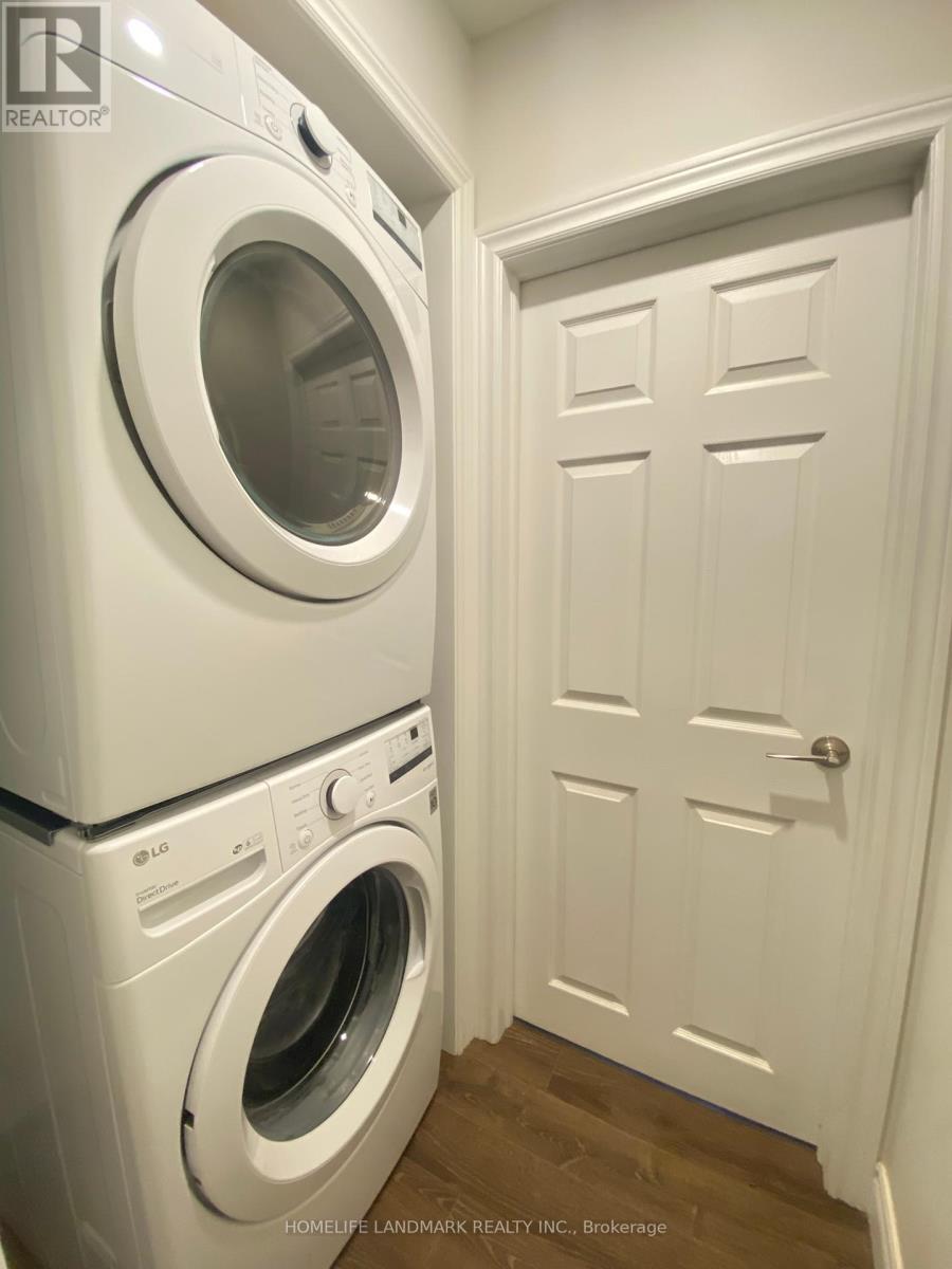 Photo 11 of Upper 156 Guildwood Parkway, Toronto ON