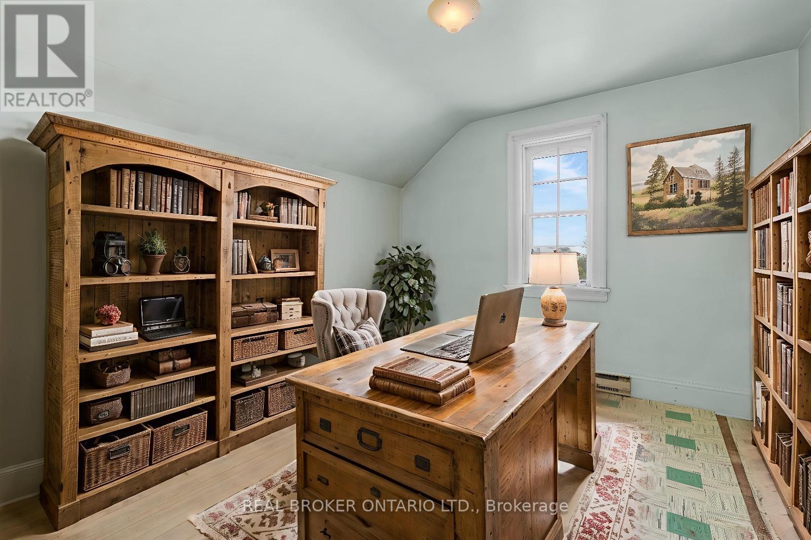 Photo 11 of 2528 9th Line, Innisfil ON