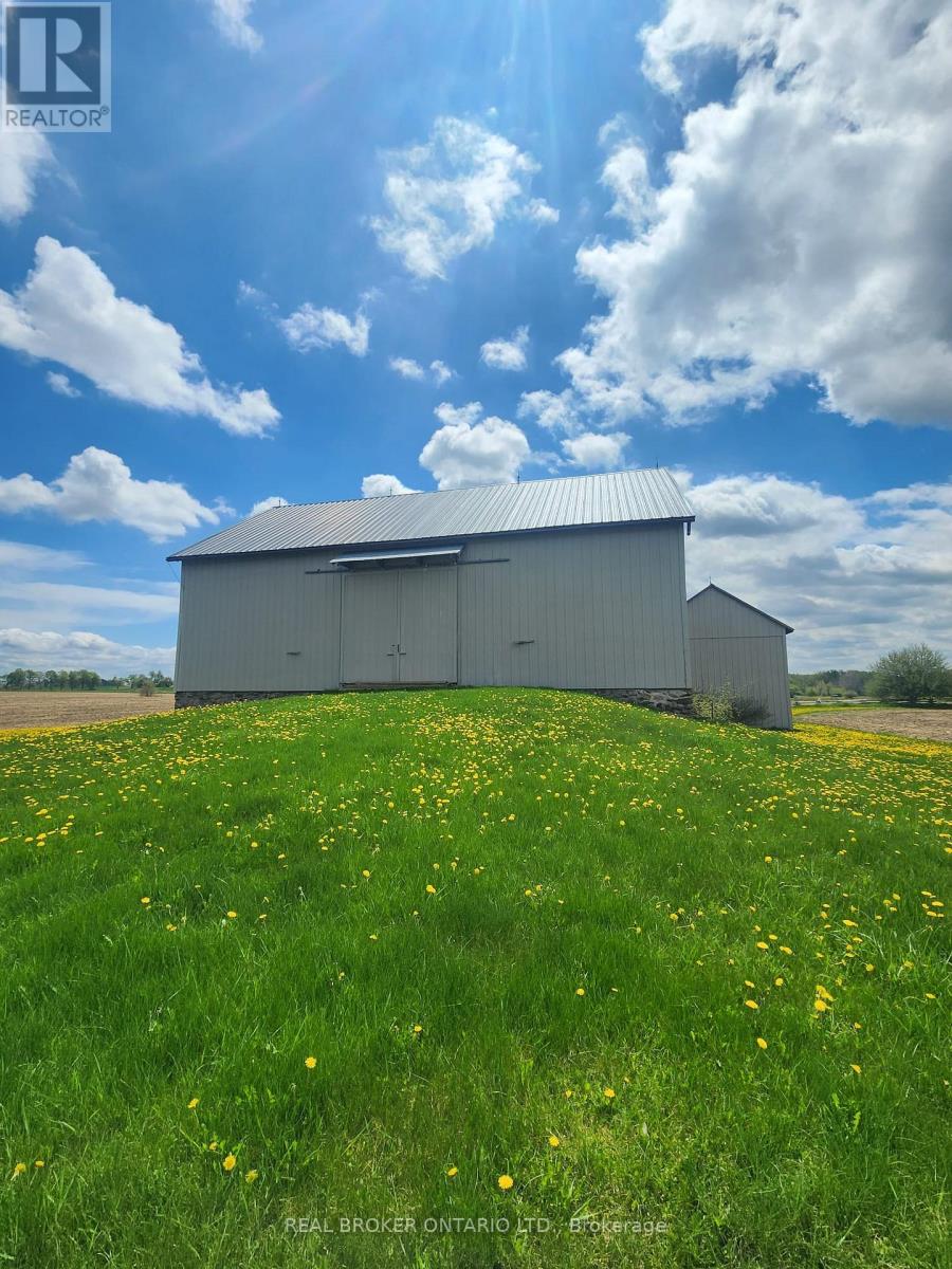 Photo 17 of 2528 9th Line, Innisfil ON