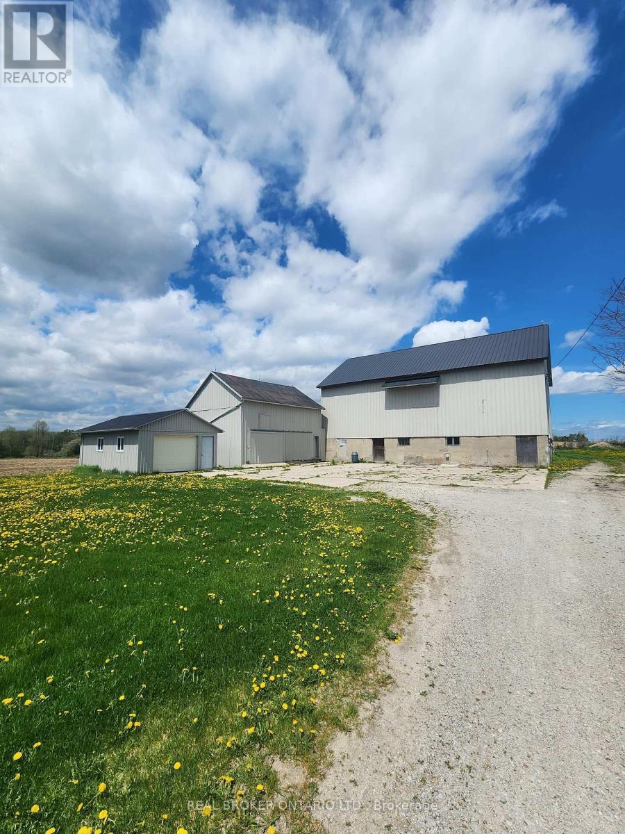 Photo 2 of 2528 9th Line, Innisfil ON
