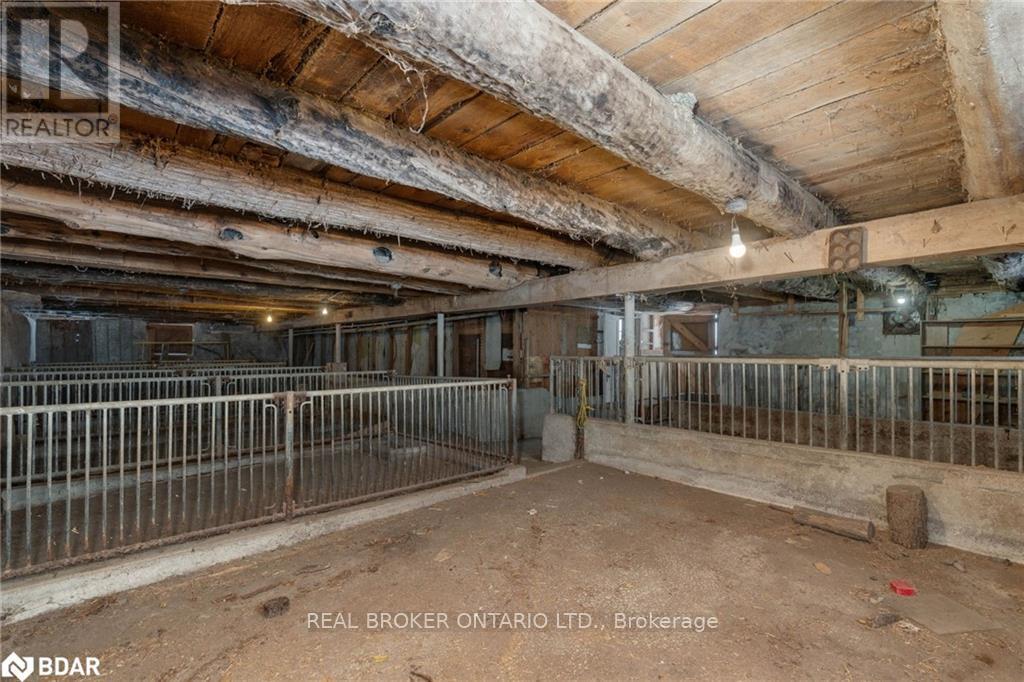 Photo 22 of 2528 9th Line, Innisfil ON