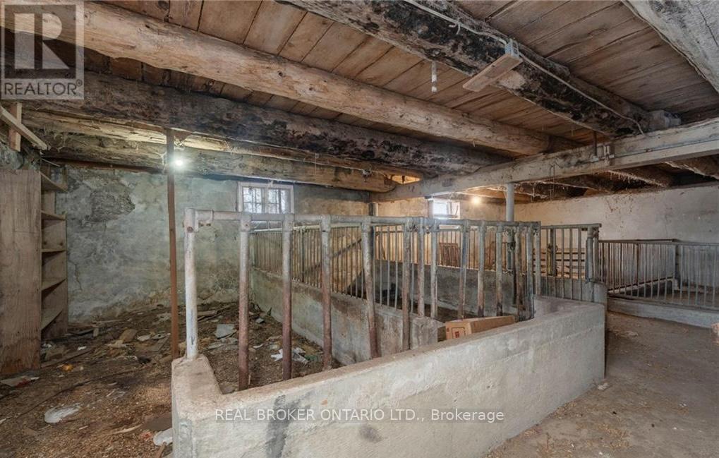 Photo 25 of 2528 9th Line, Innisfil ON