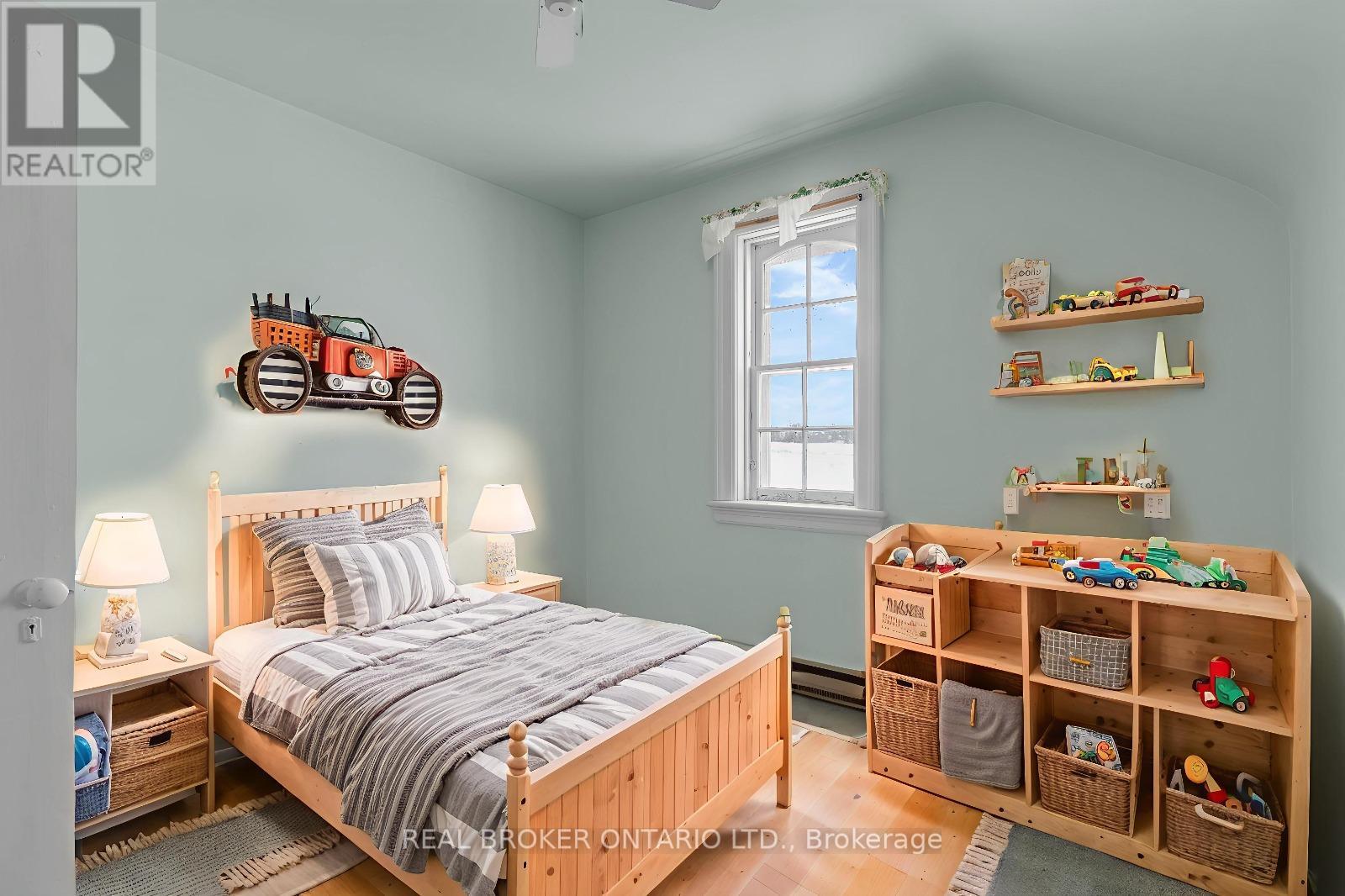 Photo 9 of 2528 9th Line, Innisfil ON