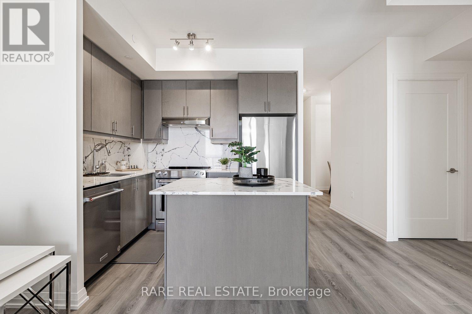 Photo 2 of 2110 9000 Jane Street, Vaughan ON