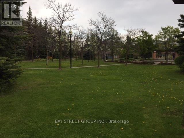 Photo 16 of 2 2 Cox Boulevard, Markham ON