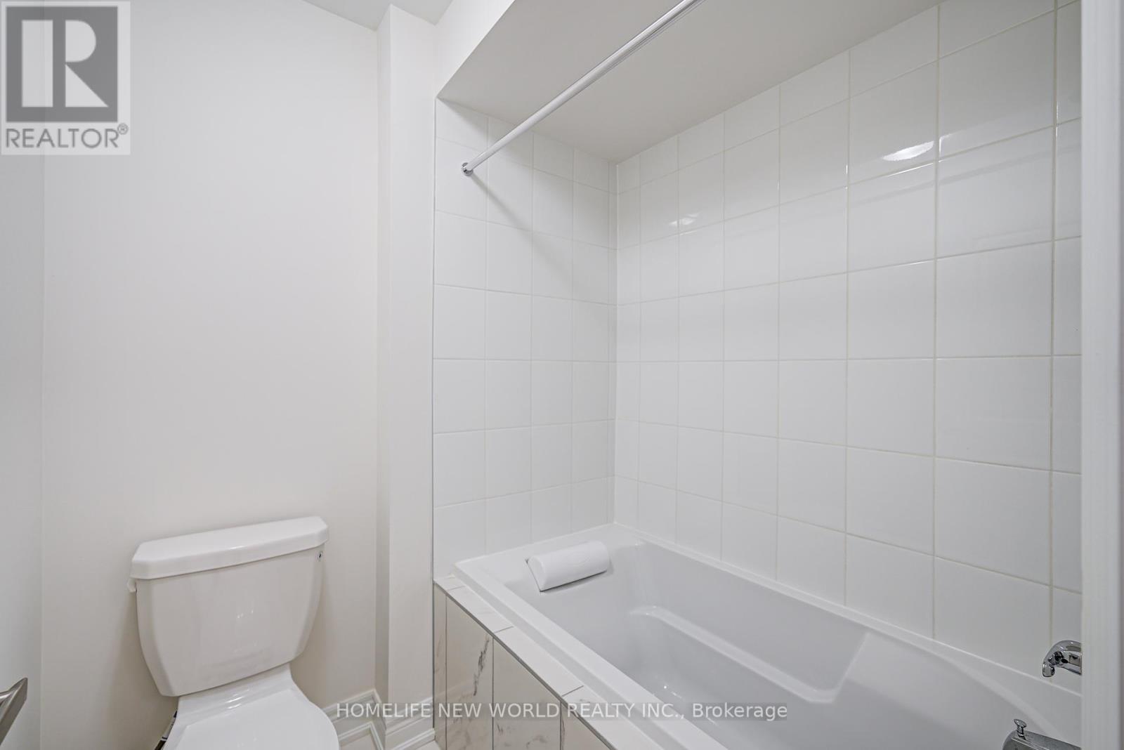 Photo 46 of 120 Kenneth Rogers Crescent, East Gwillimbury ON