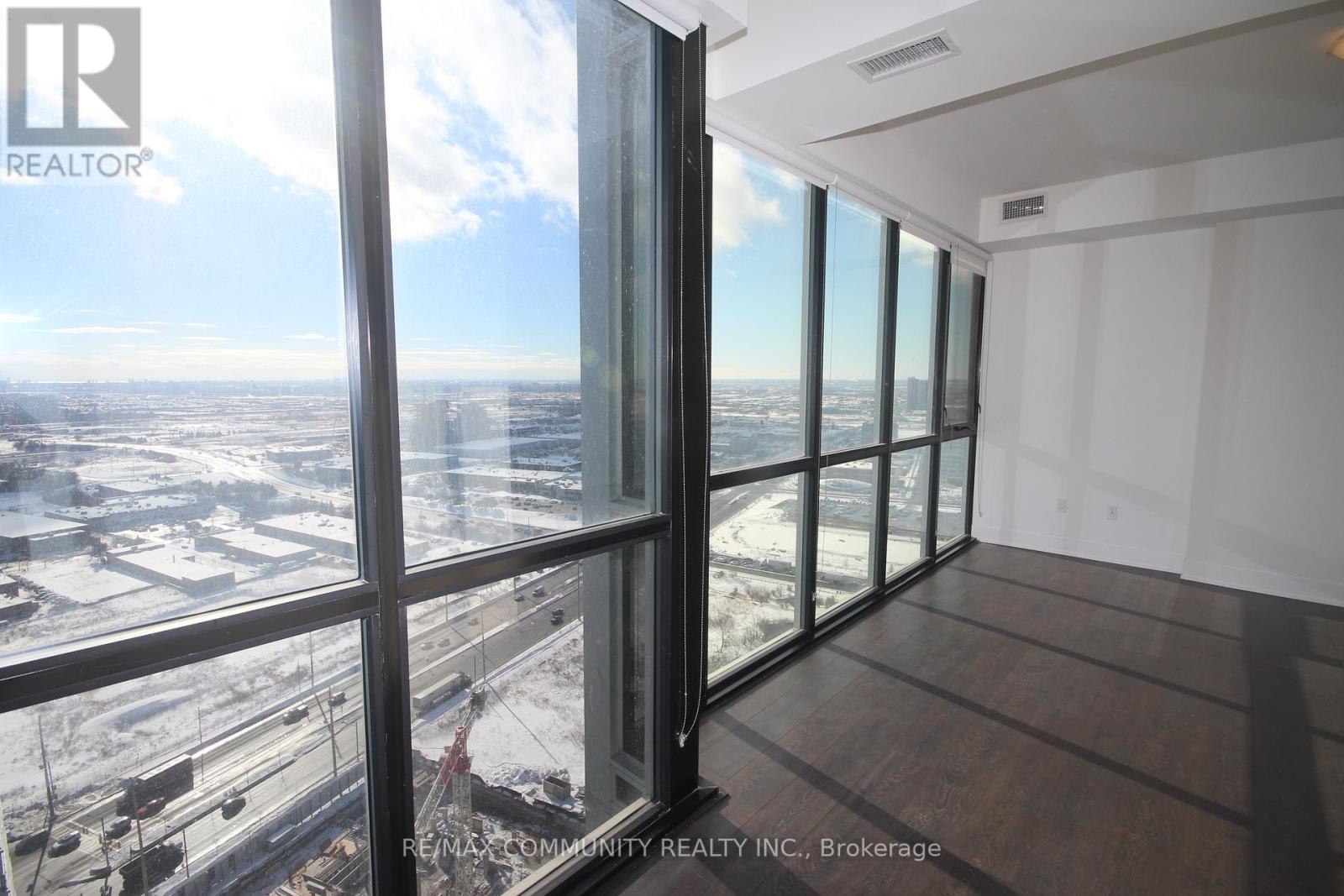 Photo 10 of 3002 2916 Highway 7, Vaughan ON