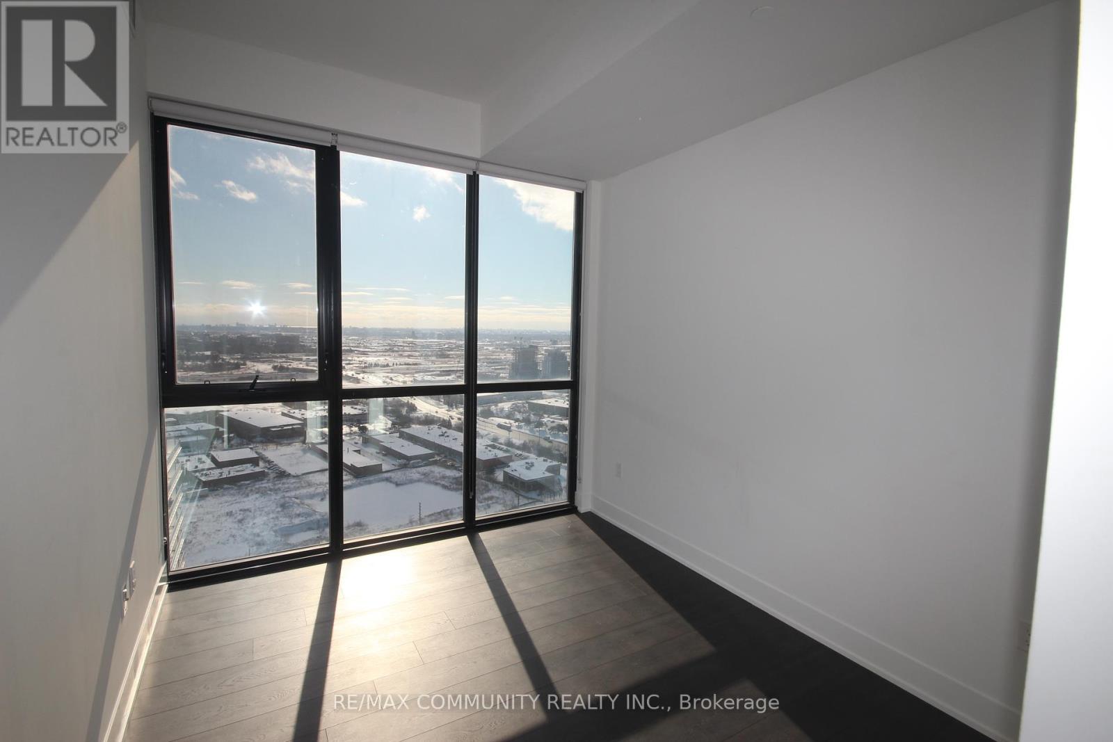 Photo 5 of 3002 2916 Highway 7, Vaughan ON