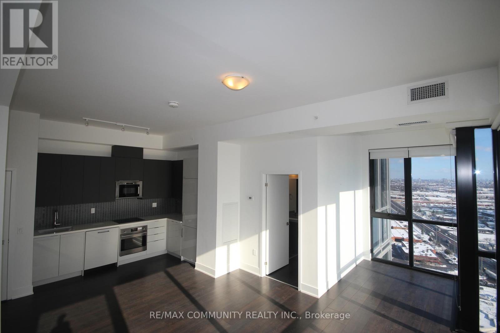 Photo 9 of 3002 2916 Highway 7, Vaughan ON