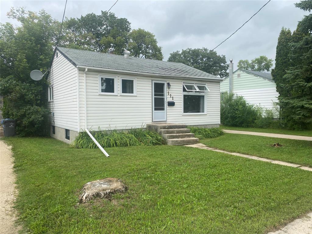Photo 2 of 111 Worthington Avenue, Winnipeg MB