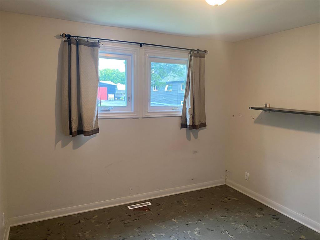 Photo 17 of 111 Worthington Avenue, Winnipeg MB