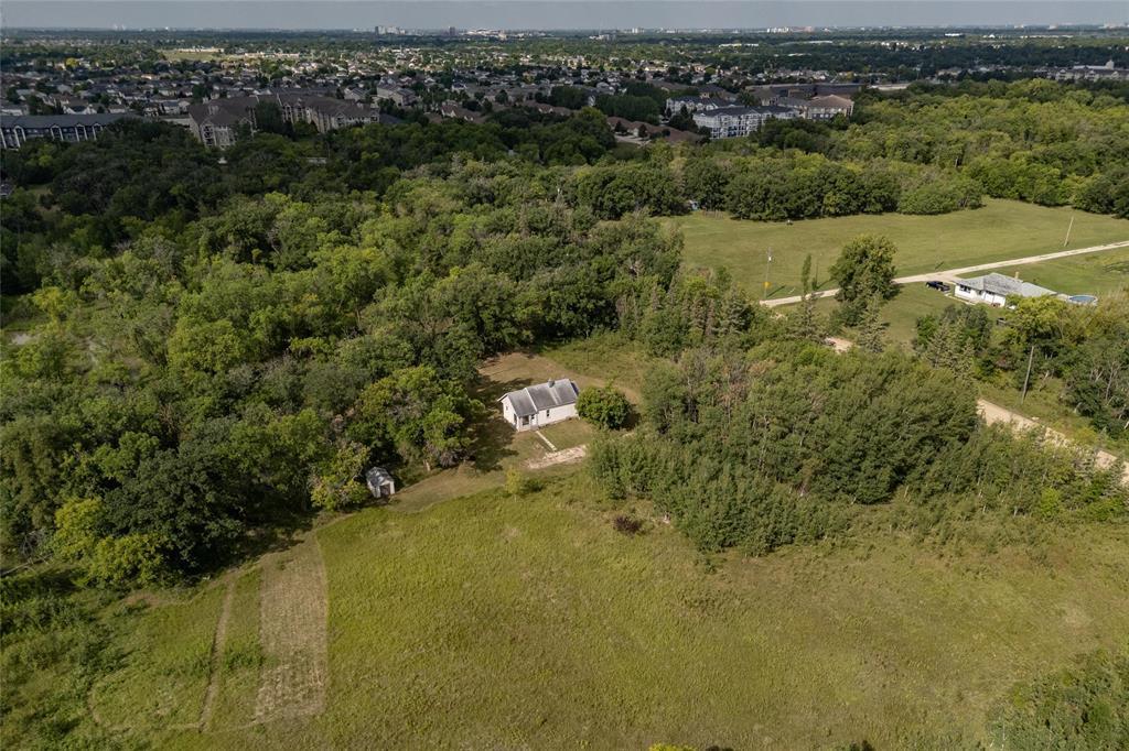 Photo 15 of 280 Creek Bend Road, Winnipeg MB