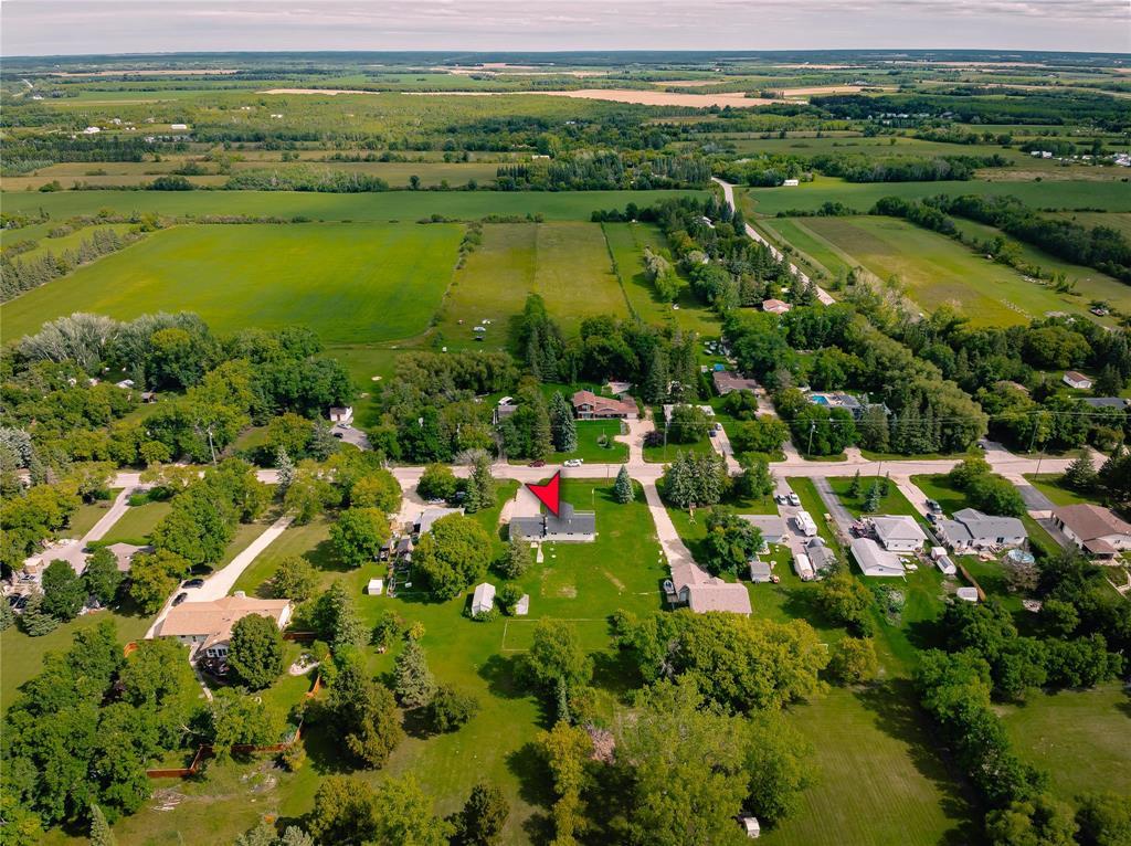Photo 10 of 901 Colville Road, East Selkirk MB