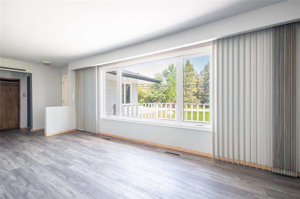 Photo 1 of 901 Colville Road, East Selkirk MB