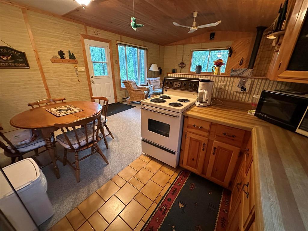 Photo 15 of 98 Lakeview Drive, Belair MB