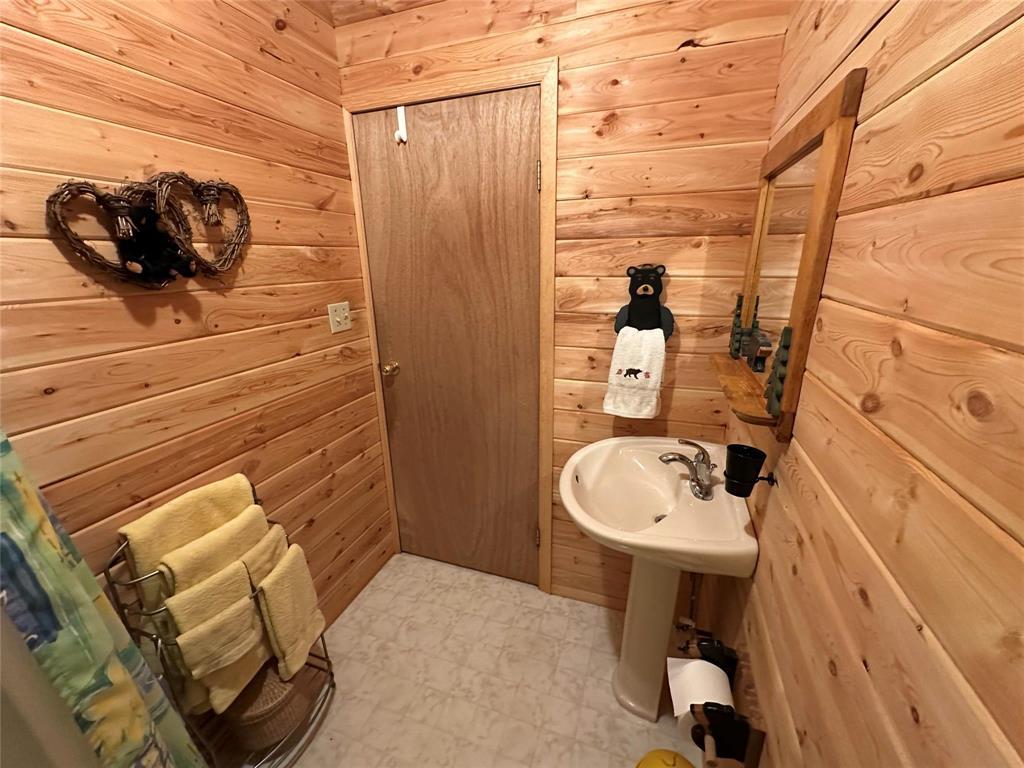 Photo 32 of 98 Lakeview Drive, Belair MB