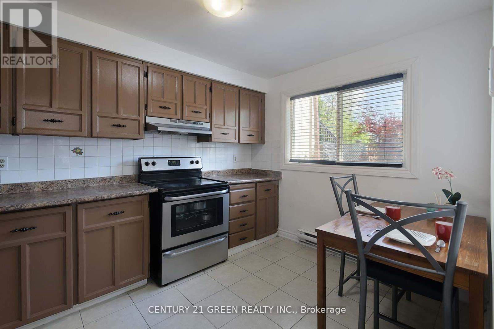 Photo 21 of 114 3040 Constitution Boulevard, Mississauga ON