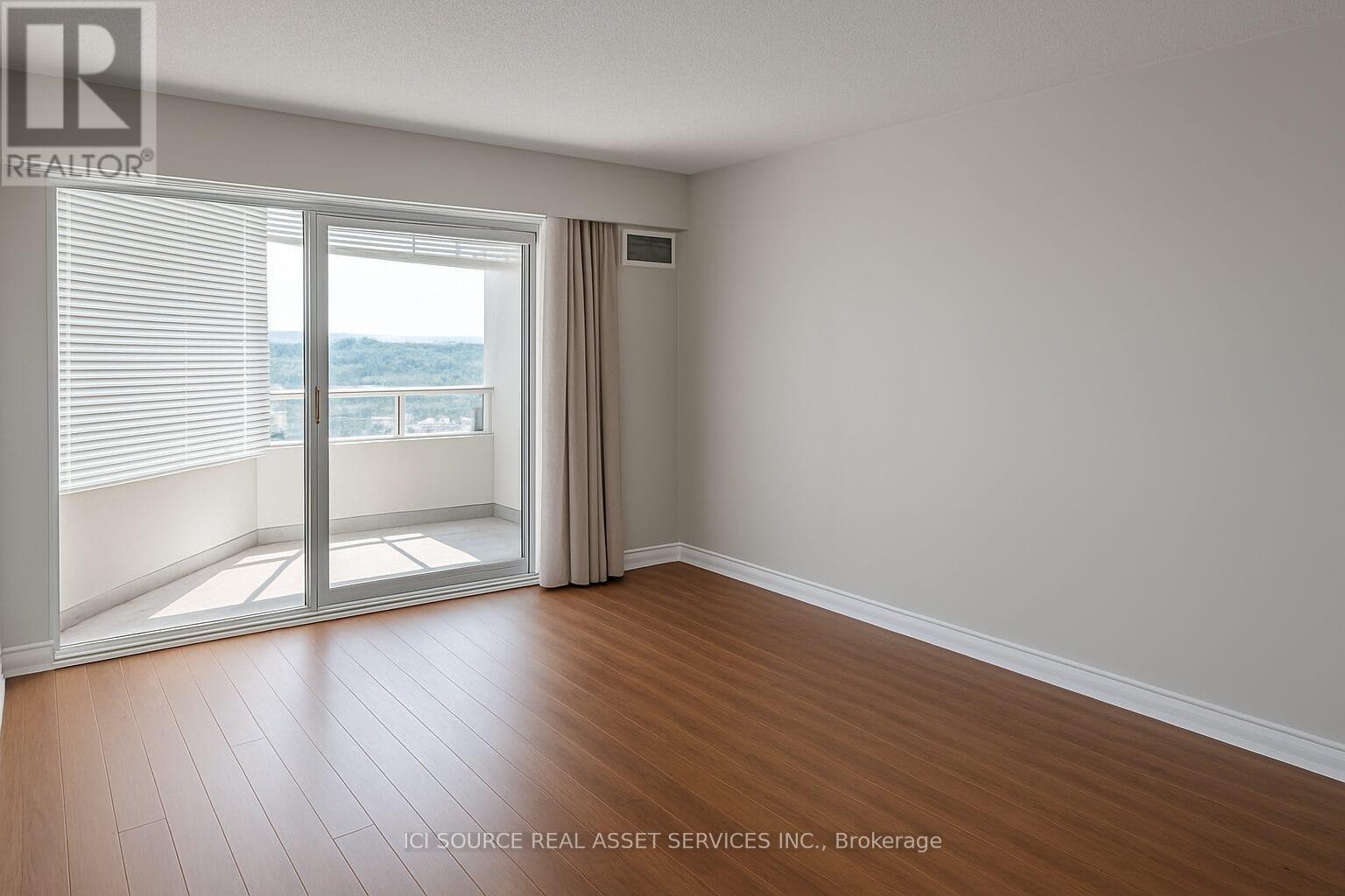 Photo 11 of 1211 135 Hillcrest Avenue, Mississauga ON