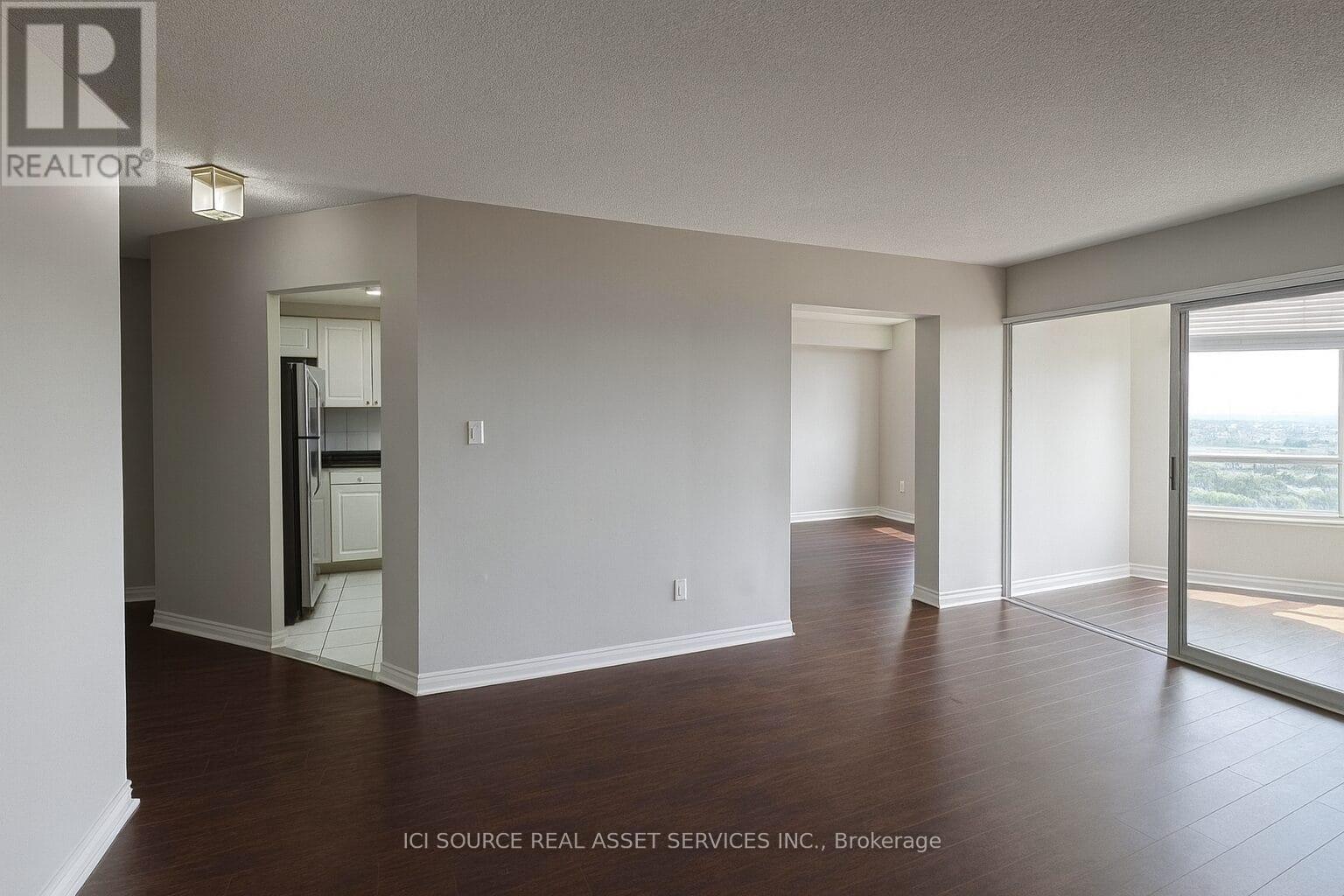 Photo 15 of 1211 135 Hillcrest Avenue, Mississauga ON