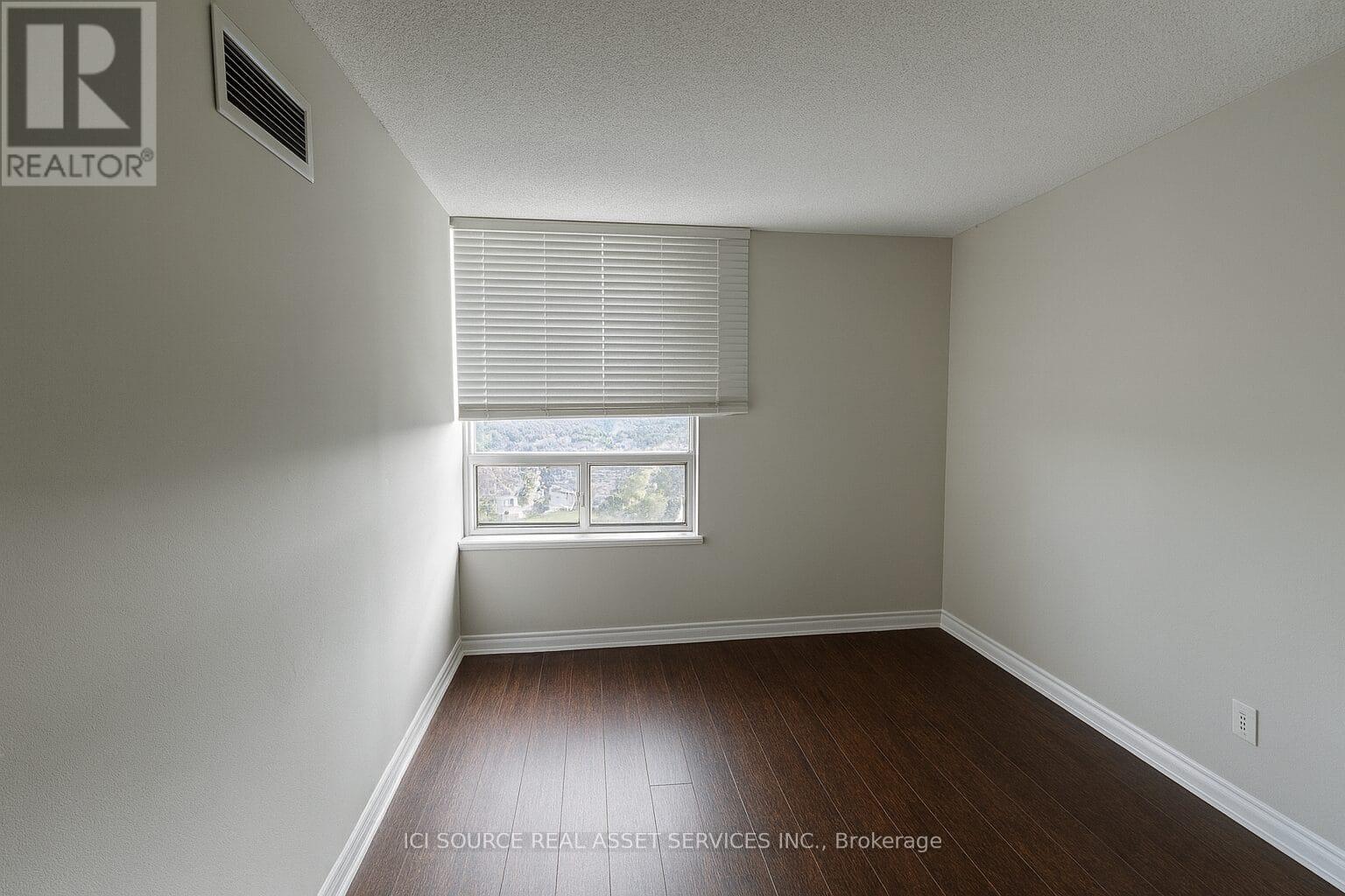 Photo 19 of 1211 135 Hillcrest Avenue, Mississauga ON